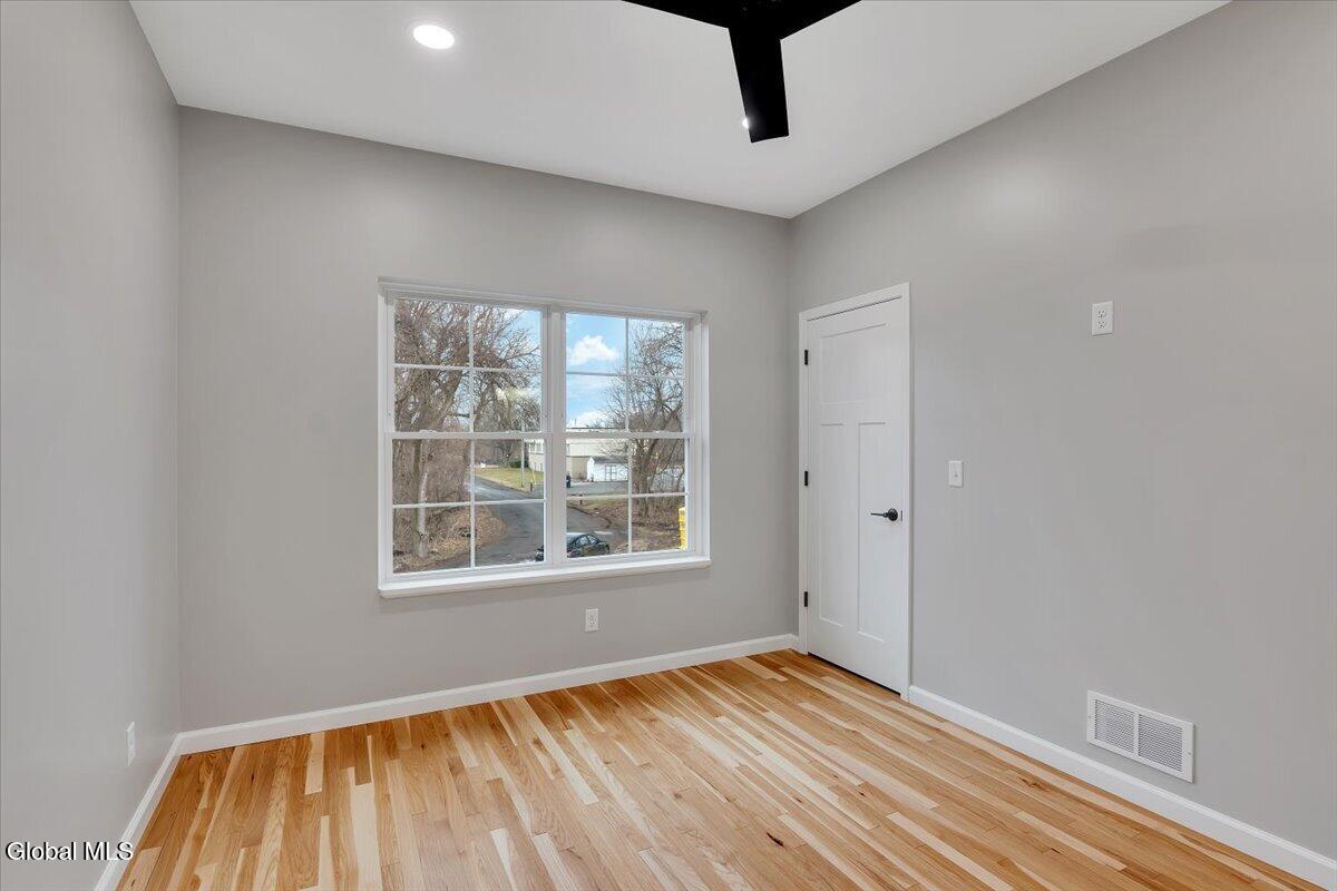 12 Livingston Avenue