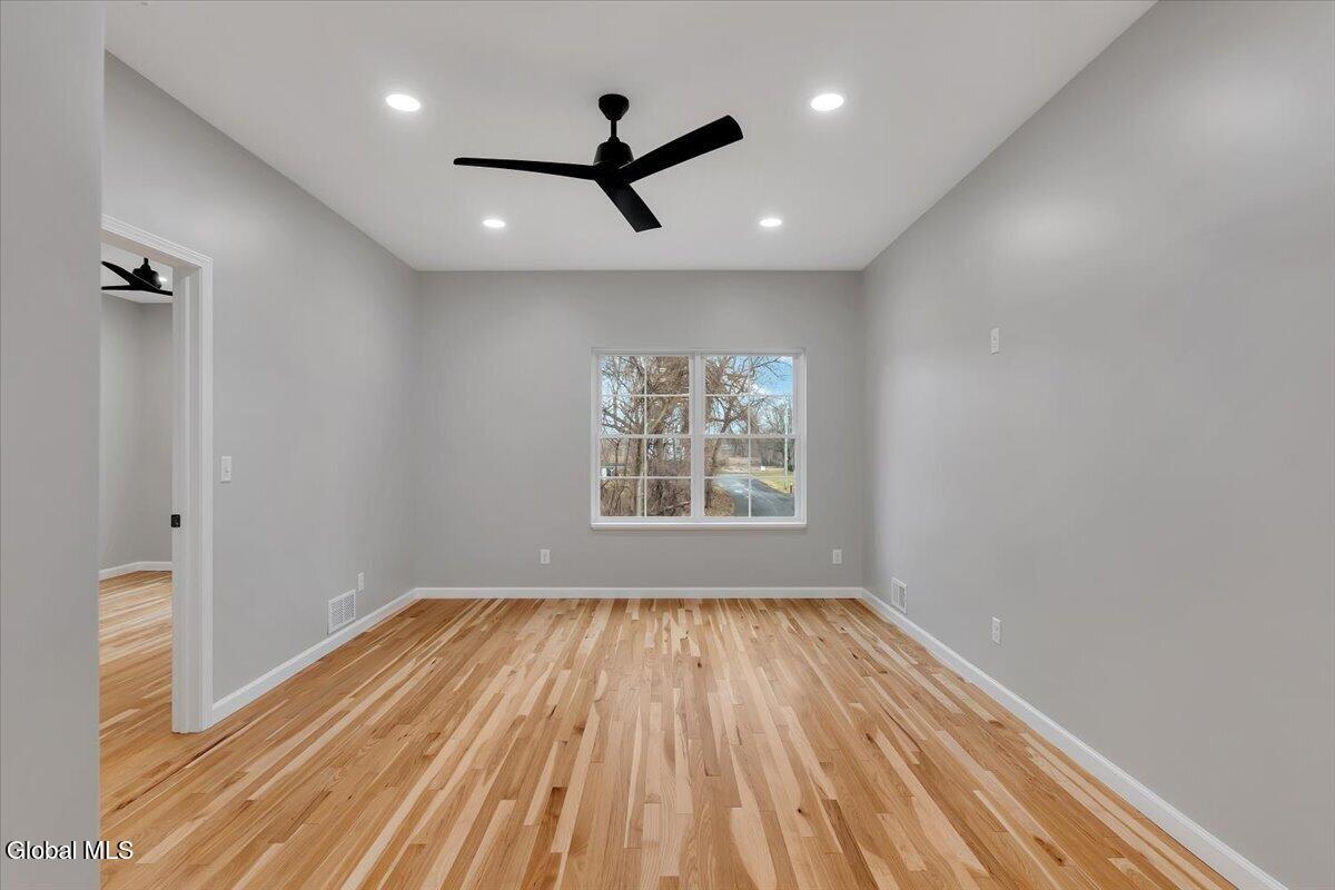 12 Livingston Avenue