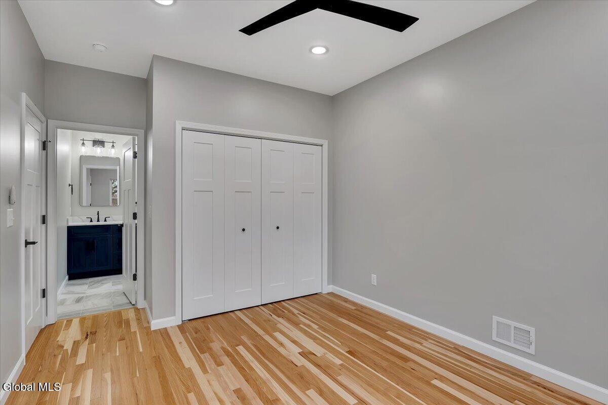 12 Livingston Avenue