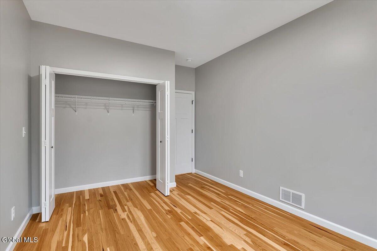 12 Livingston Avenue
