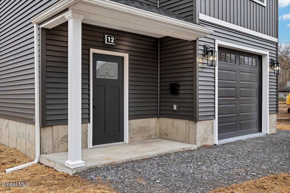 12 Livingston Avenue
