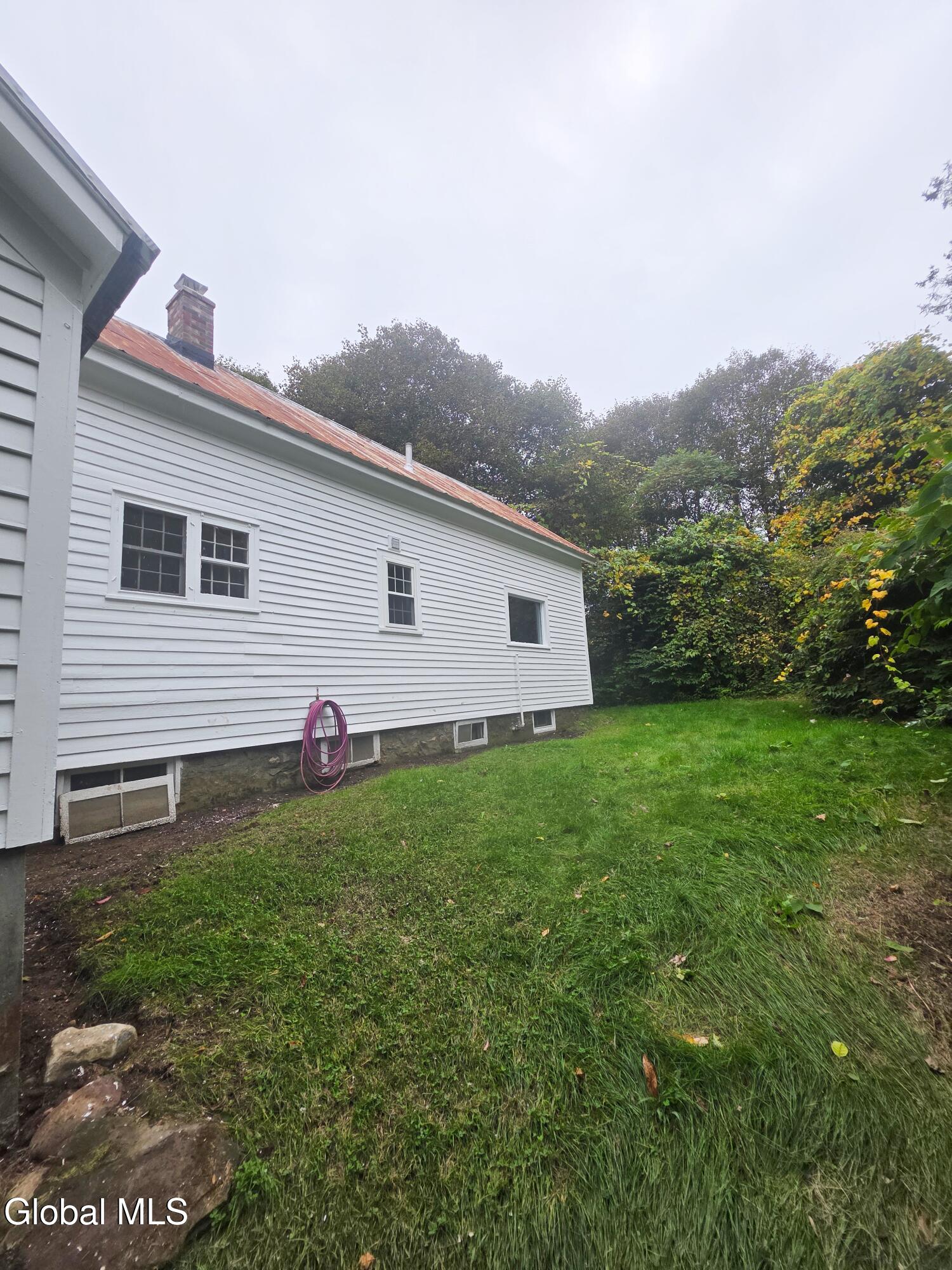 1832 Perth Road