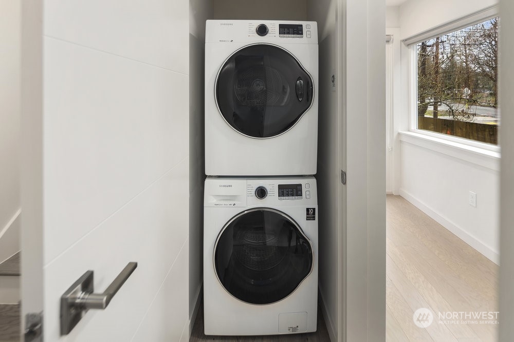 152 21st Avenue E Unit: B