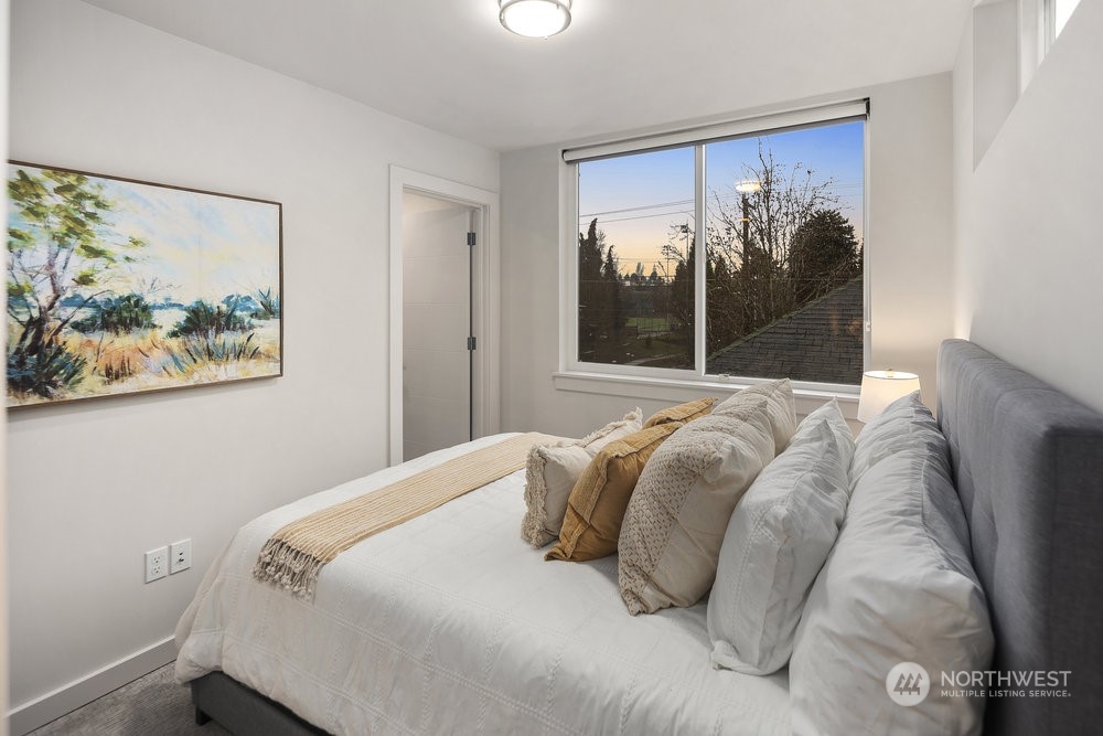 152 21st Avenue E Unit: B