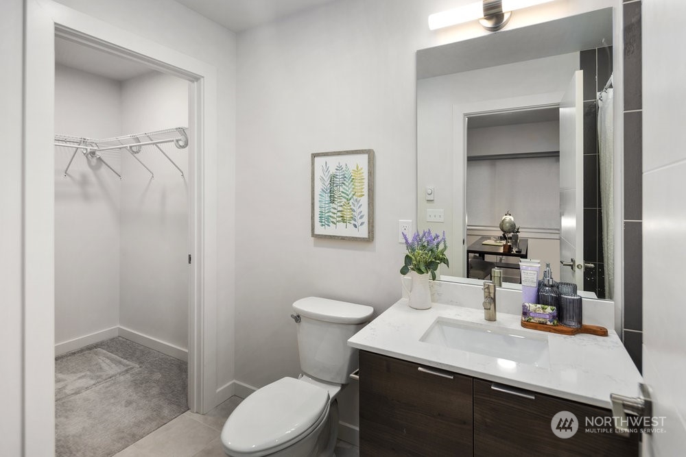 152 21st Avenue E Unit: B