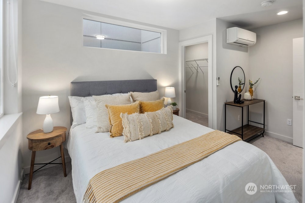 152 21st Avenue E Unit: B