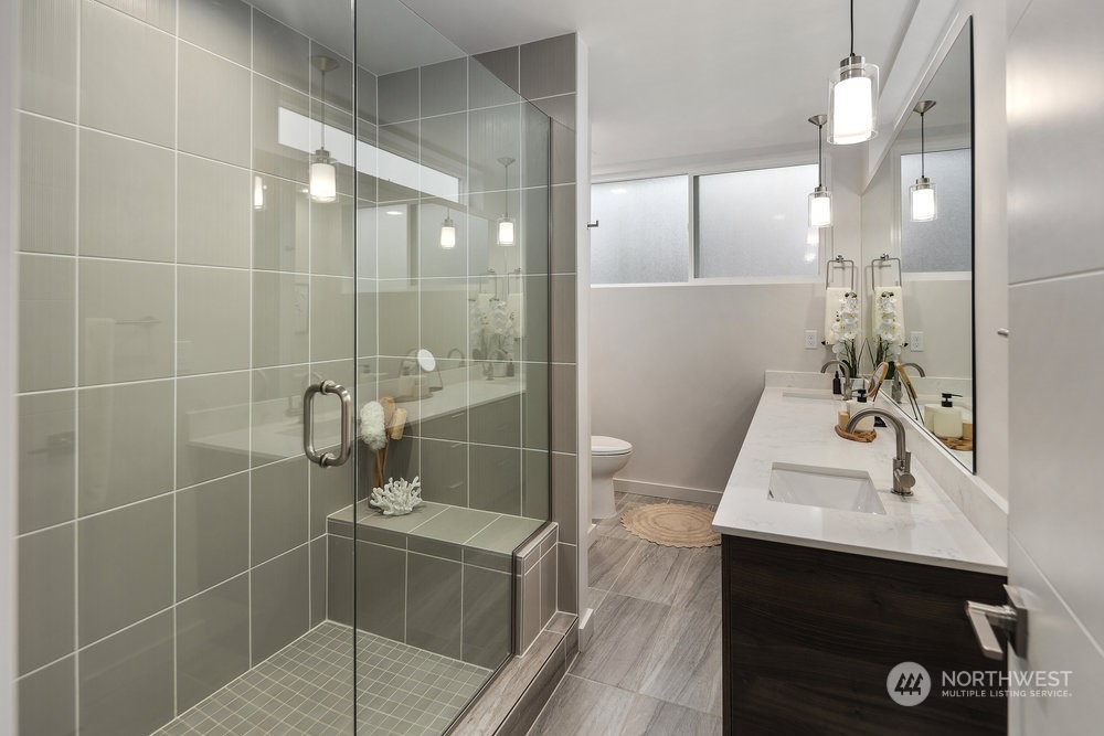 152 21st Avenue E Unit: B