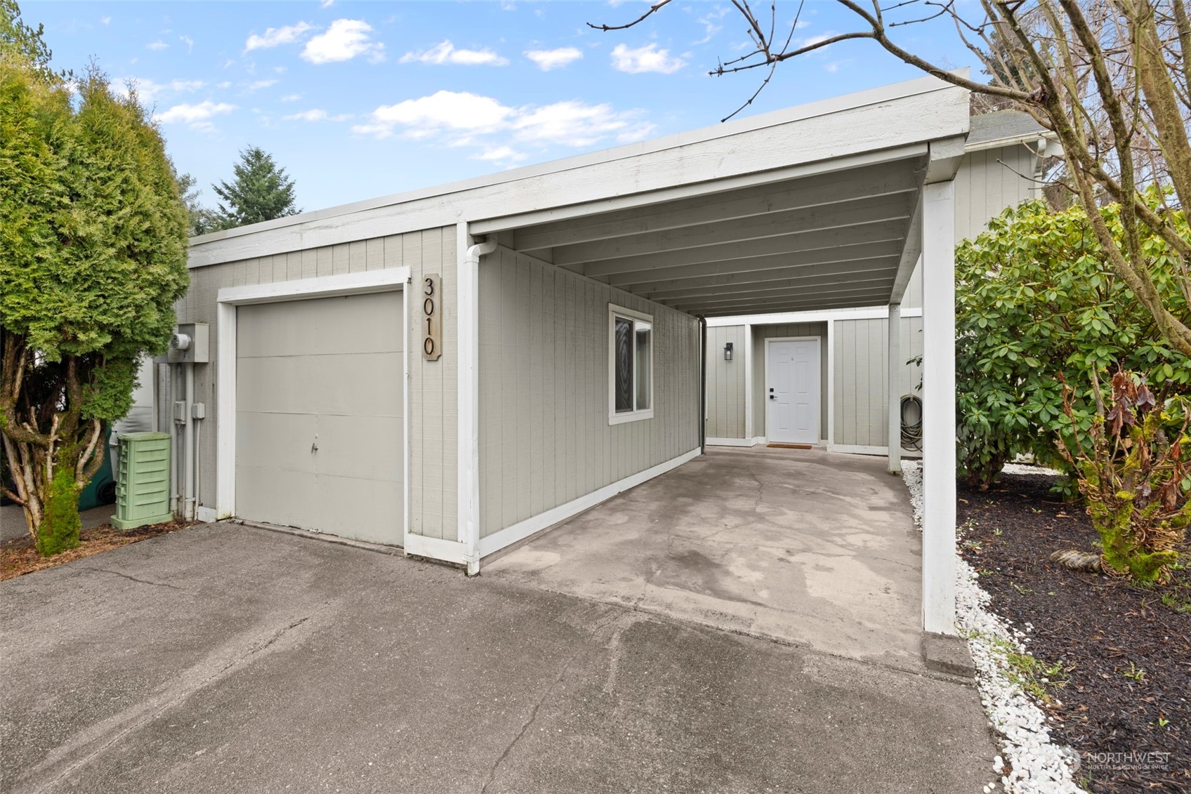 3010 M Drive NE