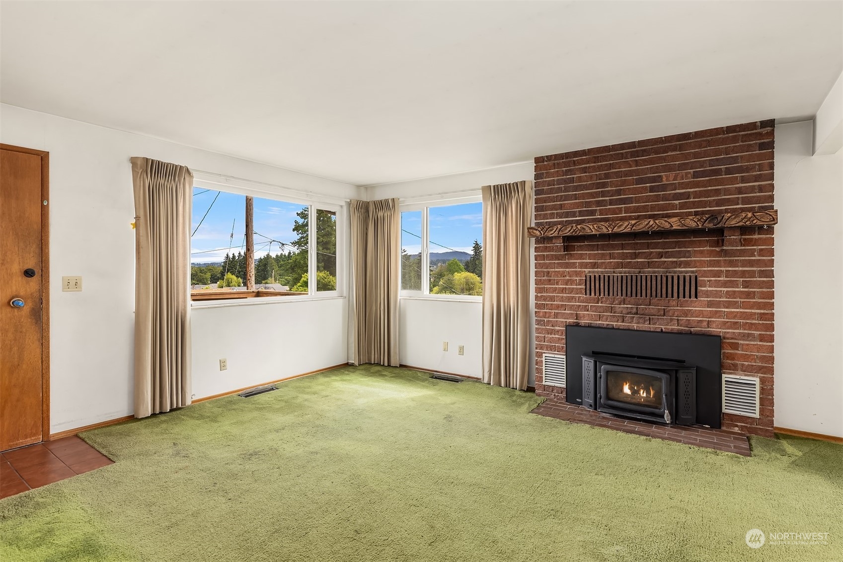 8525 S 123rd Place