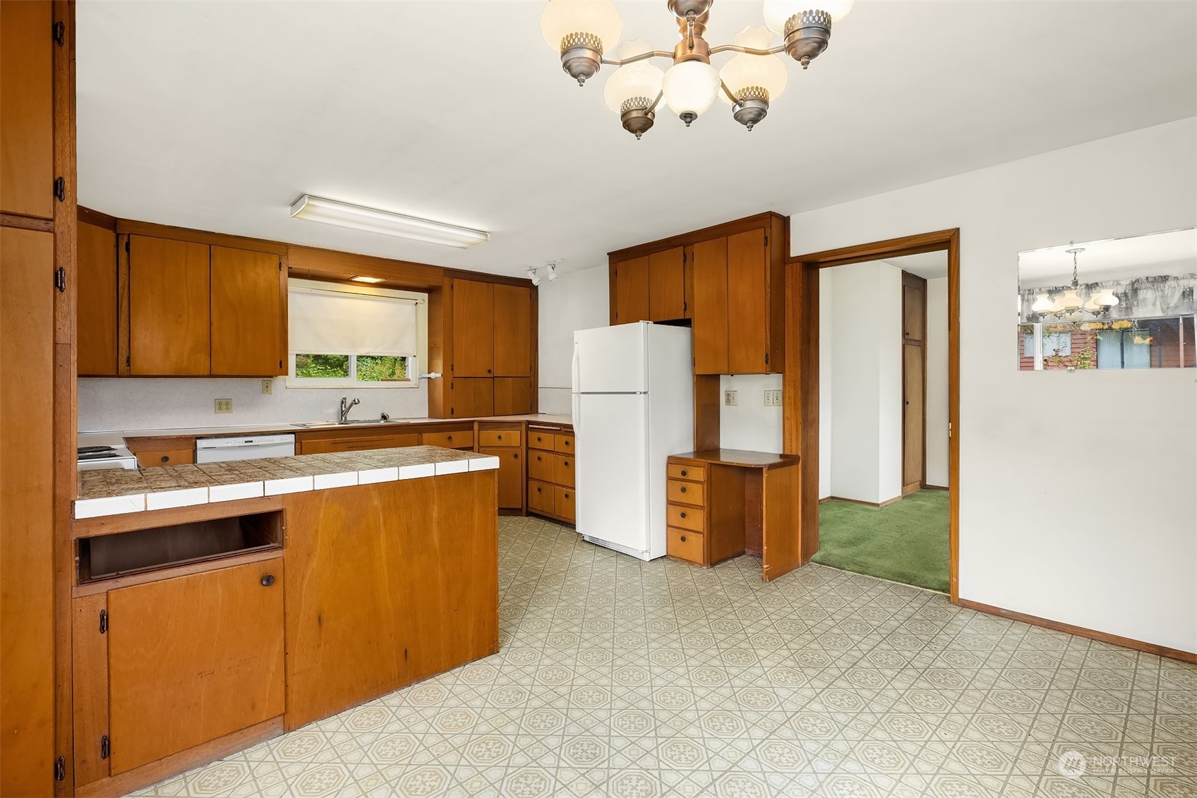 8525 S 123rd Place