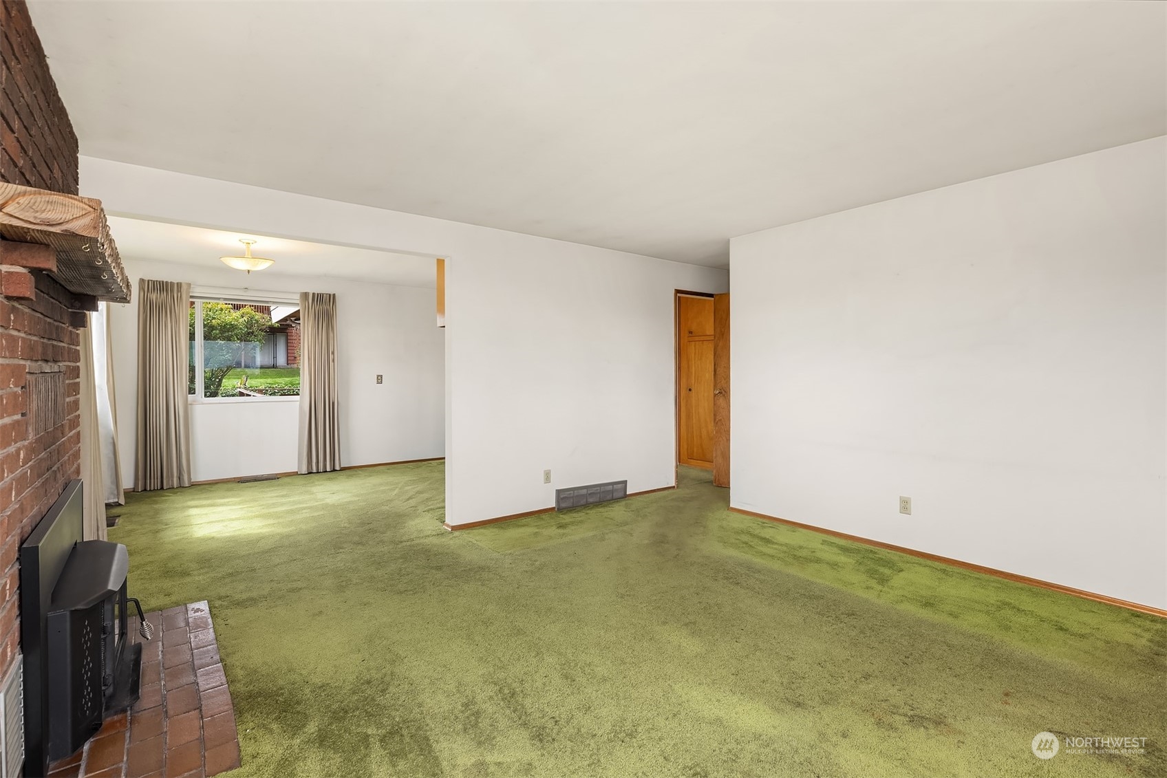 8525 S 123rd Place