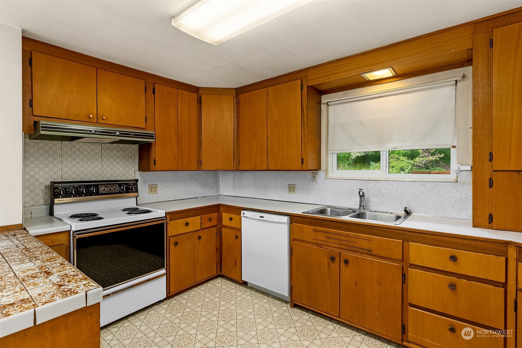 8525 S 123rd Place