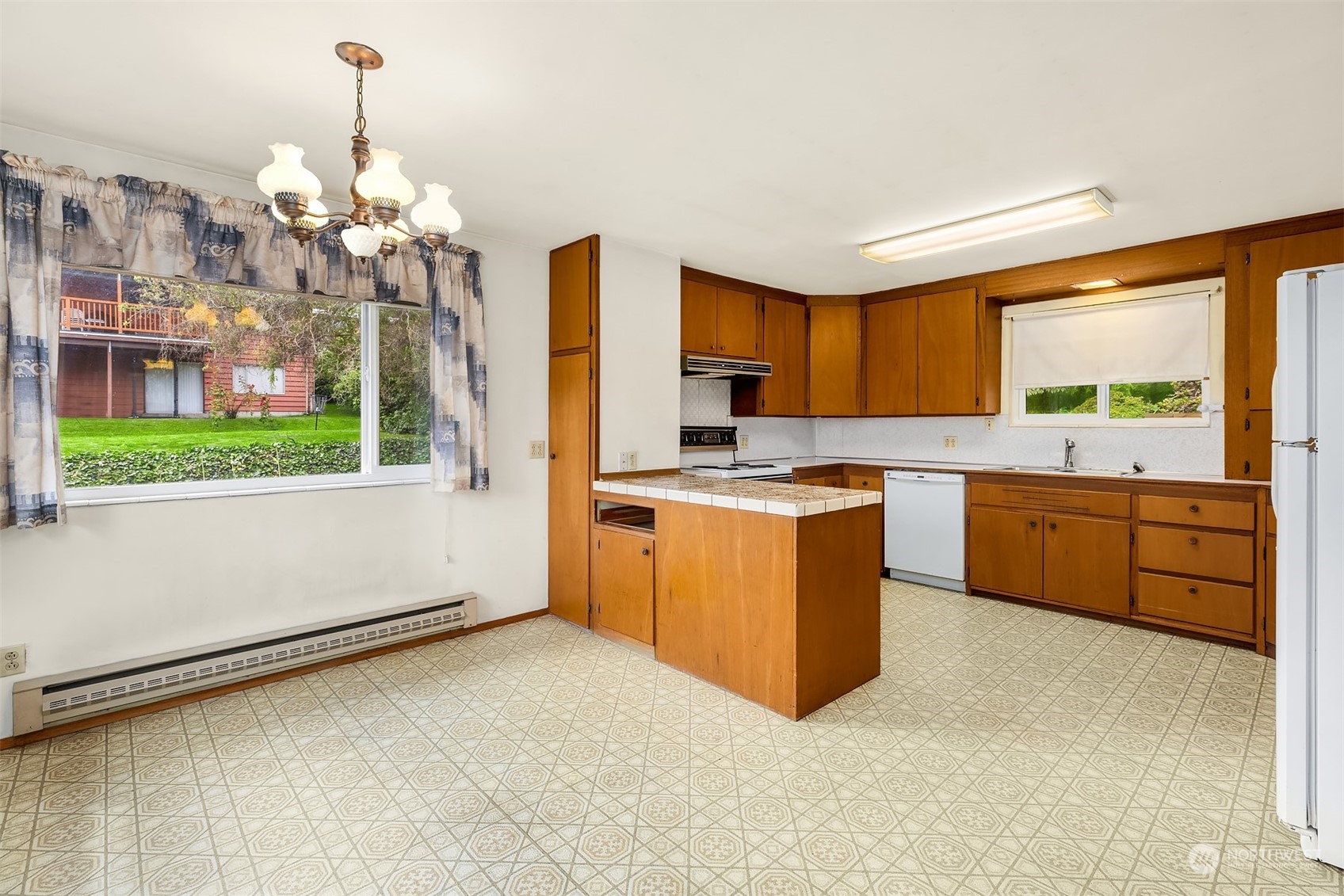 8525 S 123rd Place