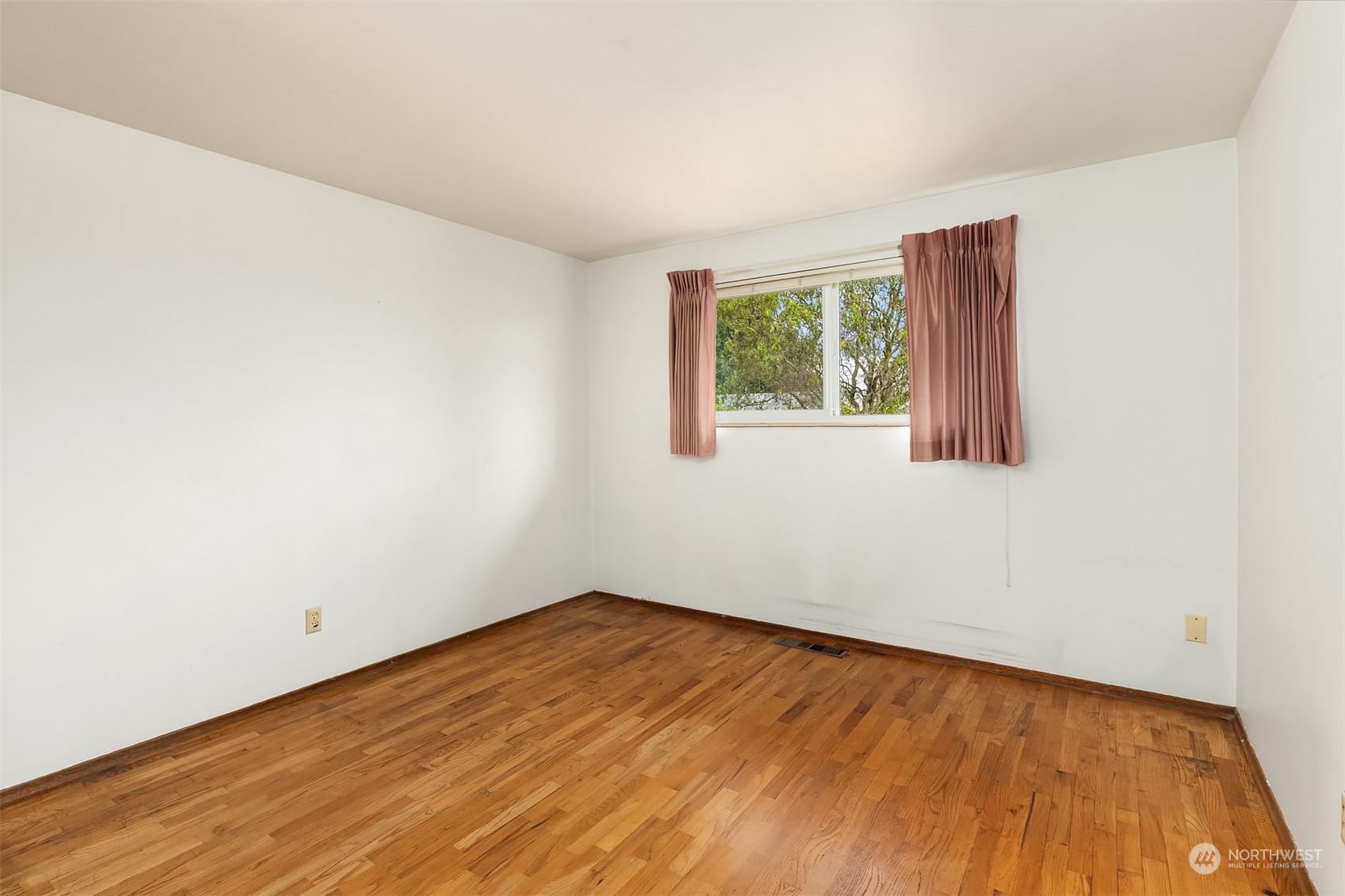 8525 S 123rd Place