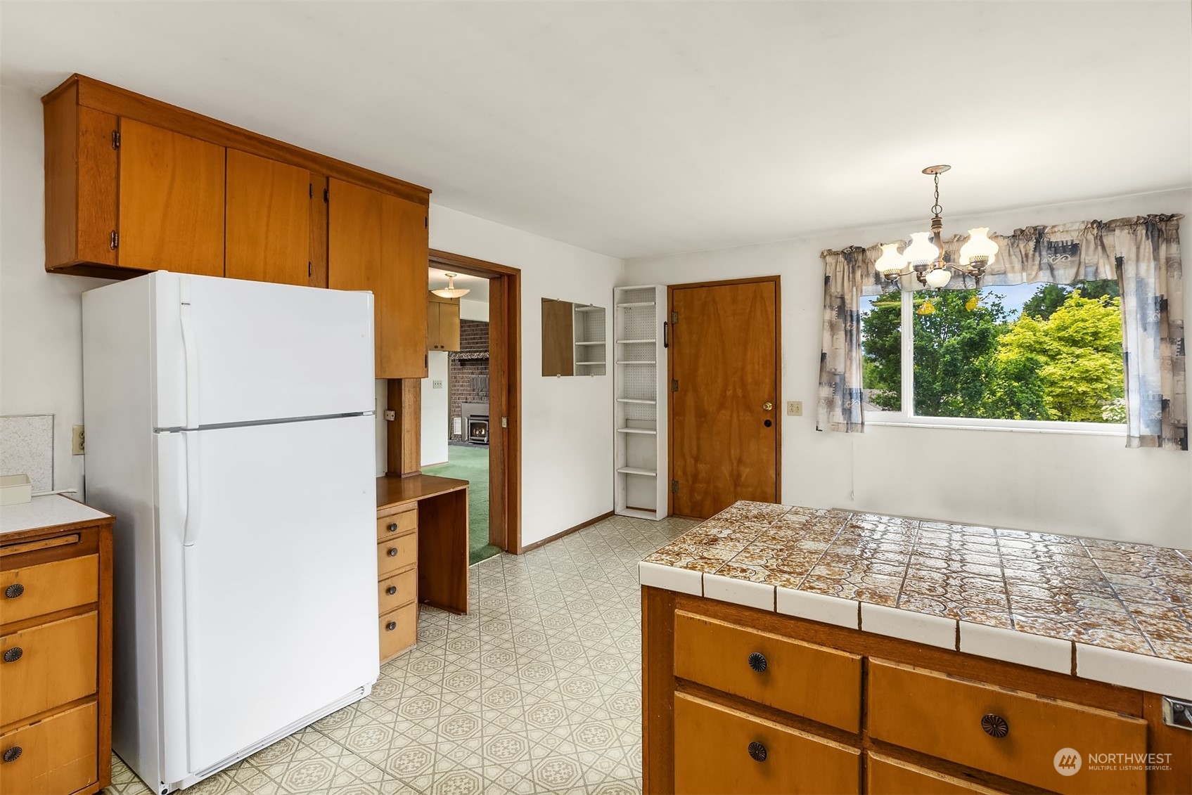8525 S 123rd Place