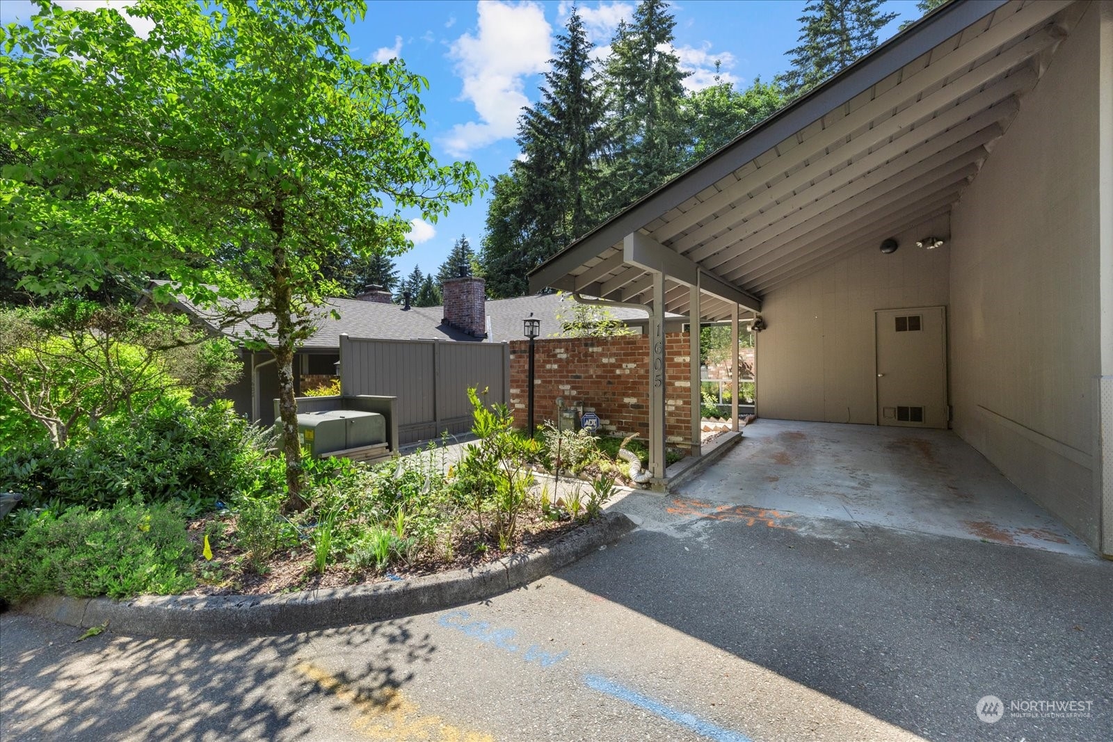1605 Blaine Court SE