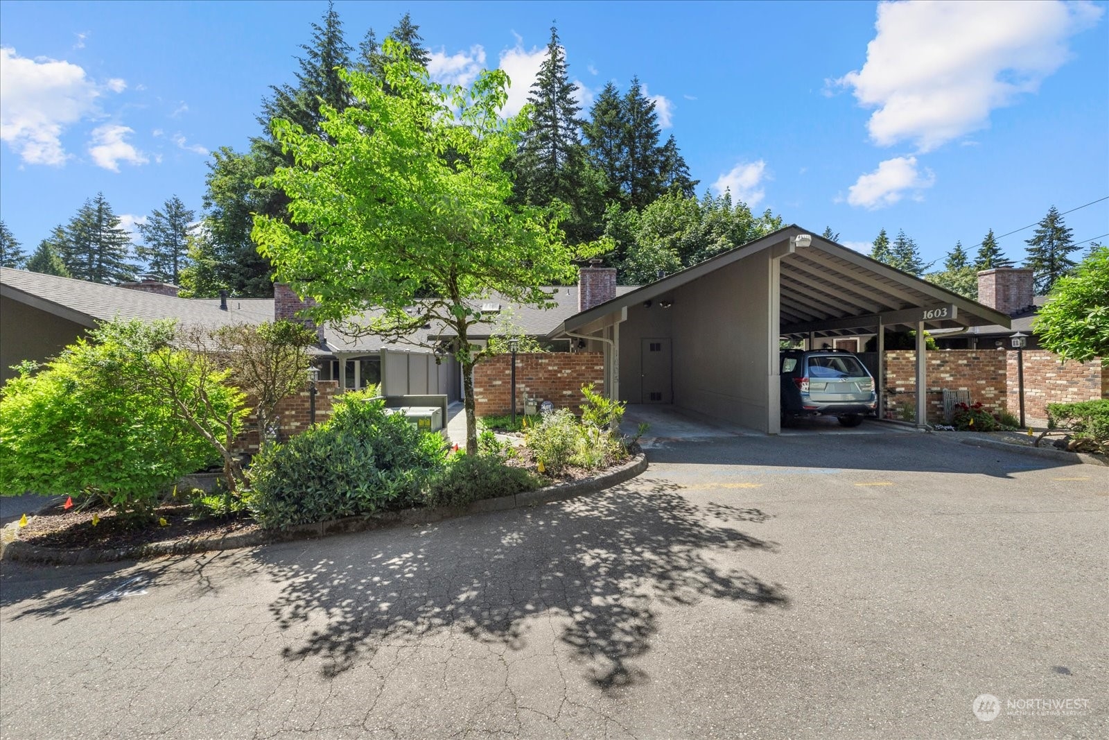 1605 Blaine Court SE