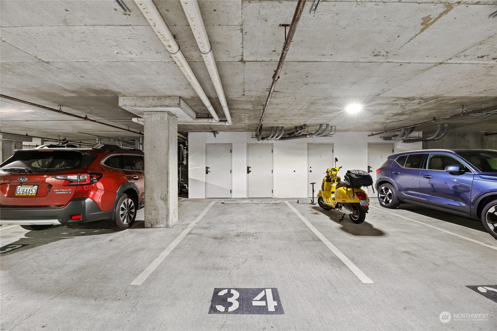 3300 Meridian Avenue N Unit: 304