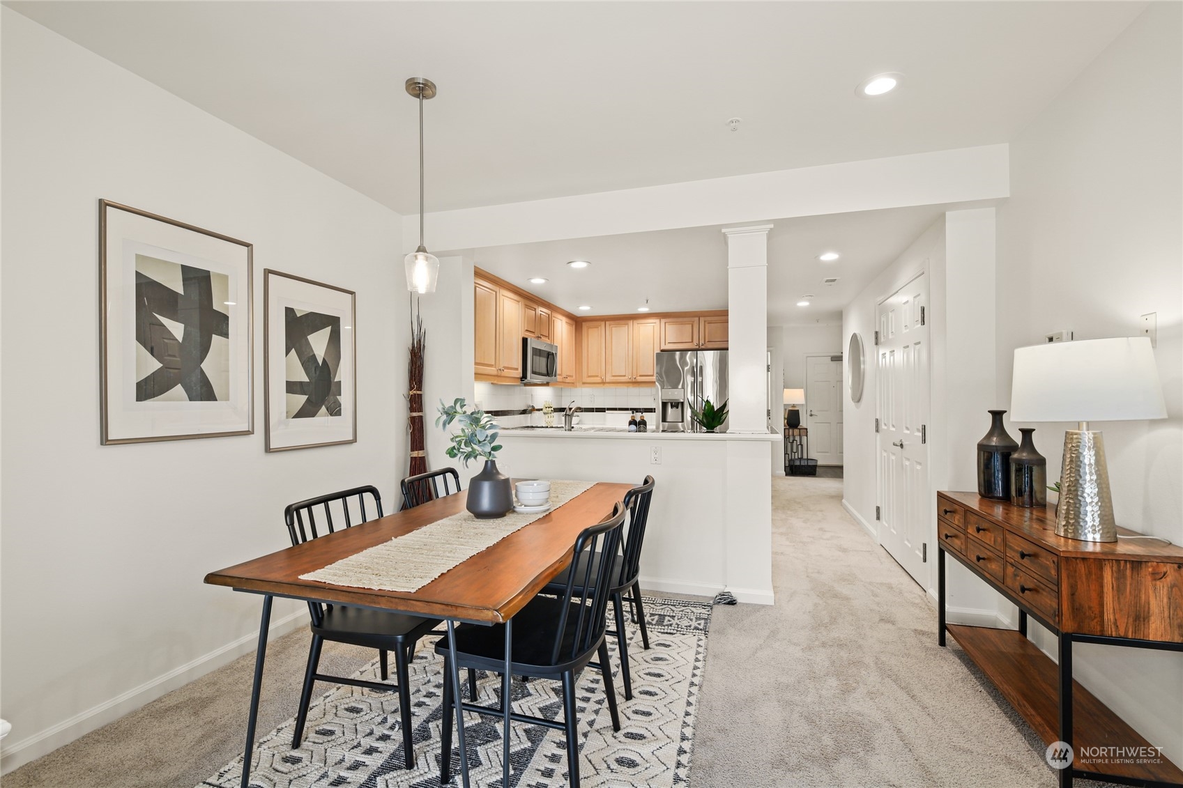 3300 Meridian Avenue N Unit: 304