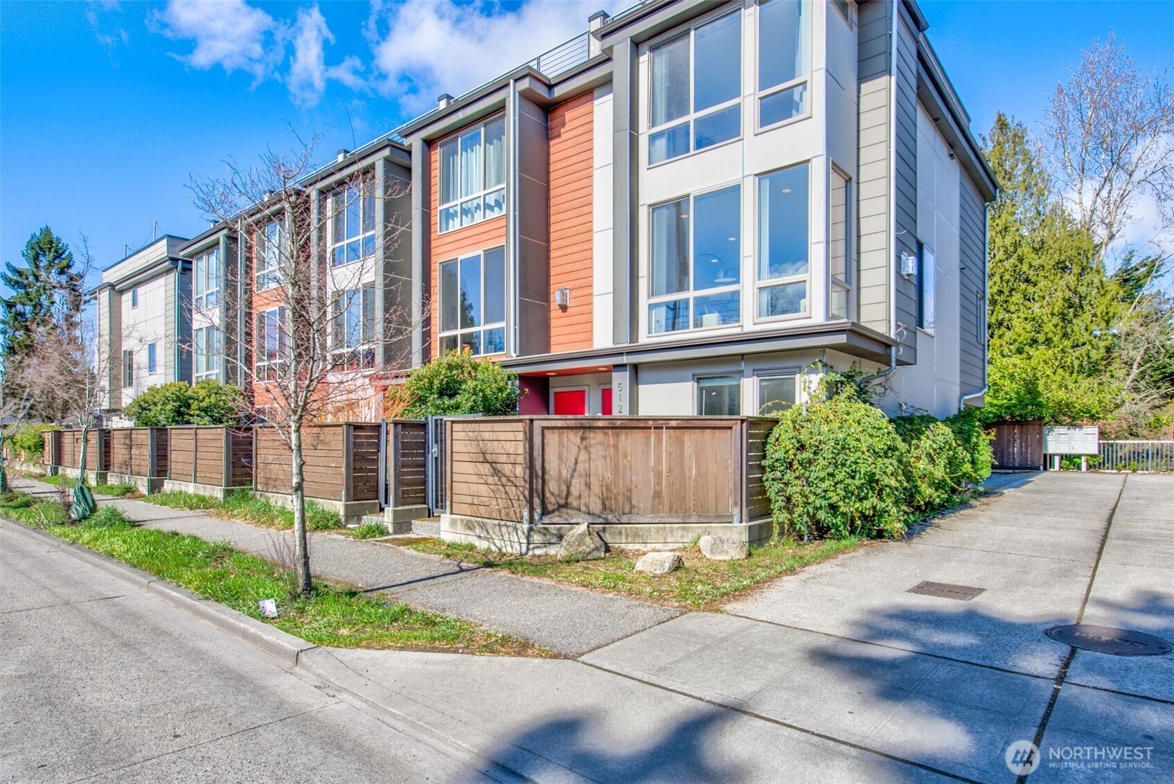 512 N 105th Street