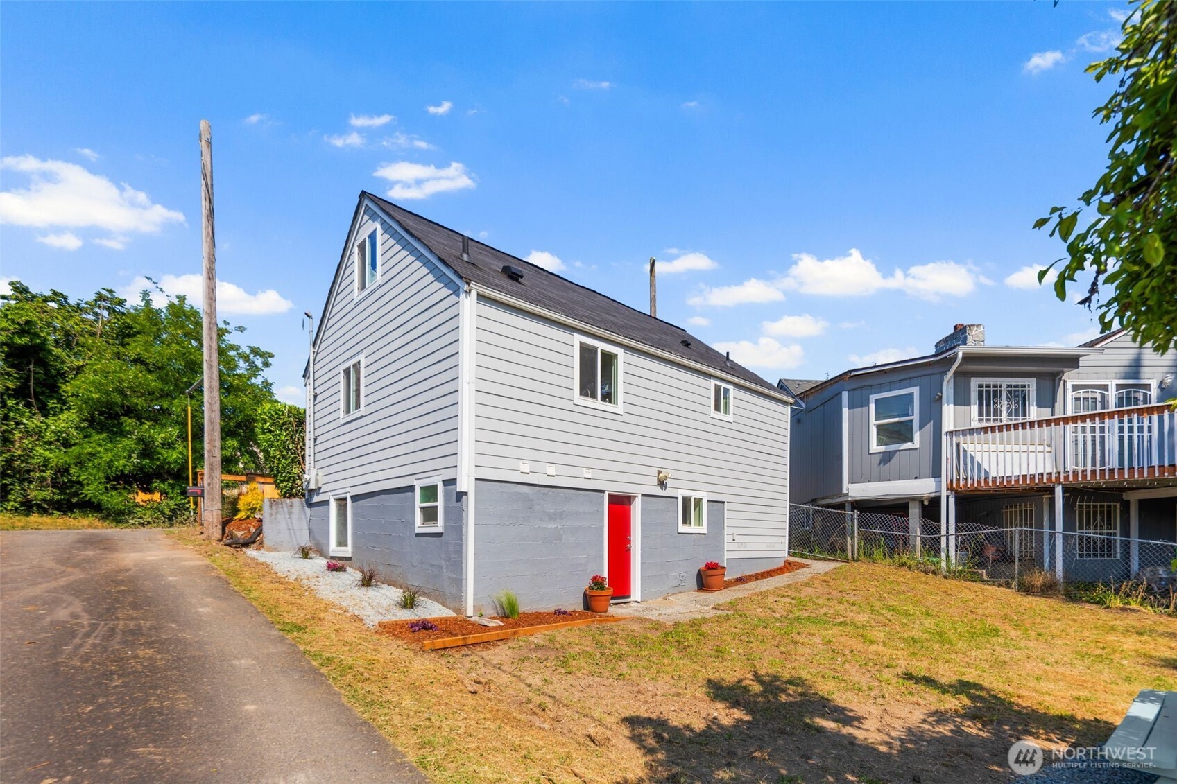 8449 Grattan Pl S
