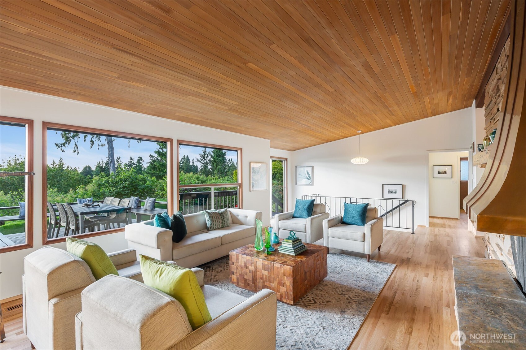 432 SW 206th Street