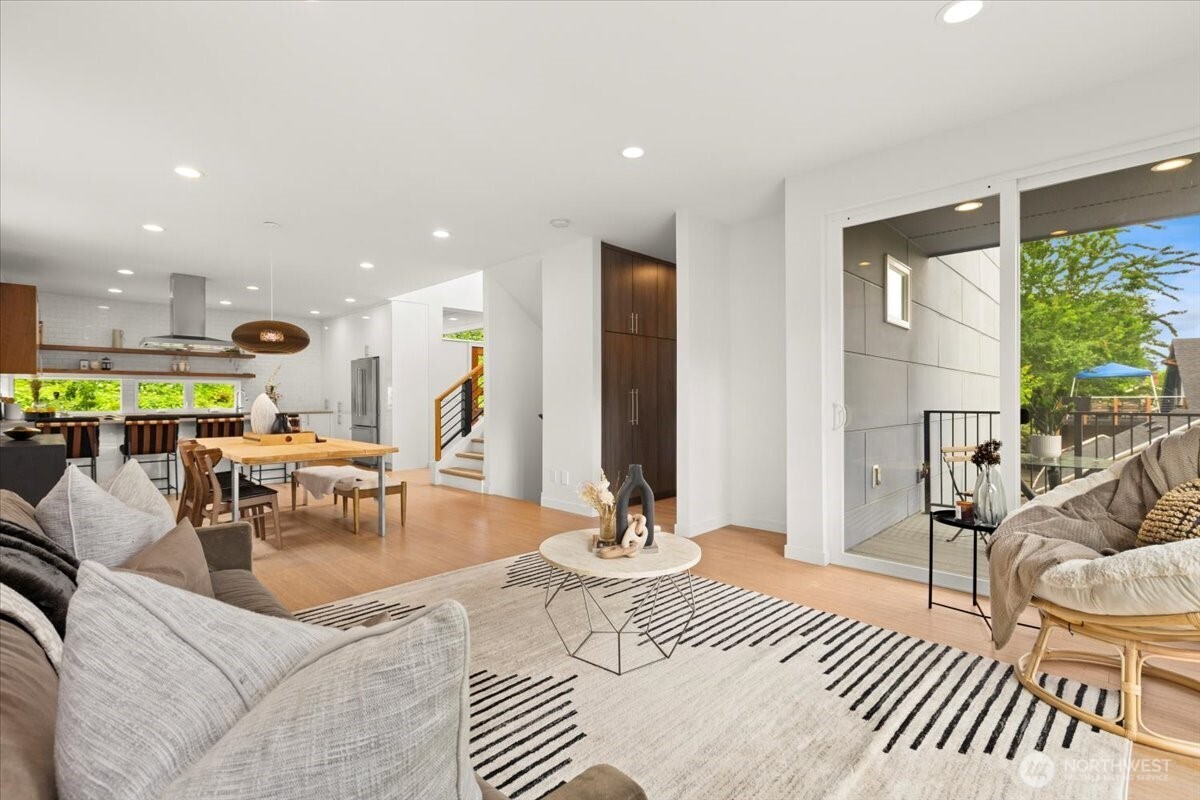 4603 S Juneau Street