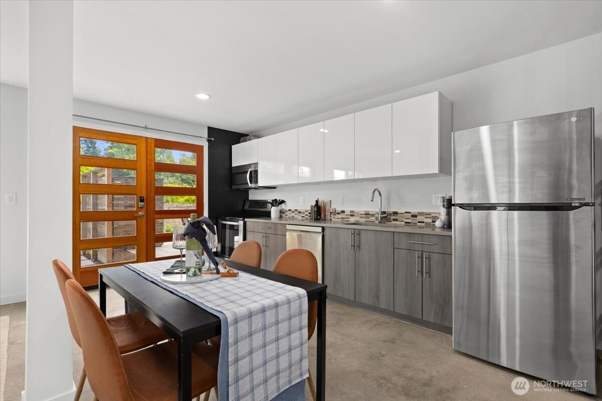 4603 S Juneau Street