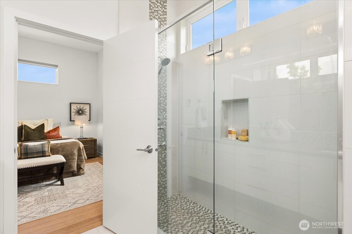 4603 S Juneau Street