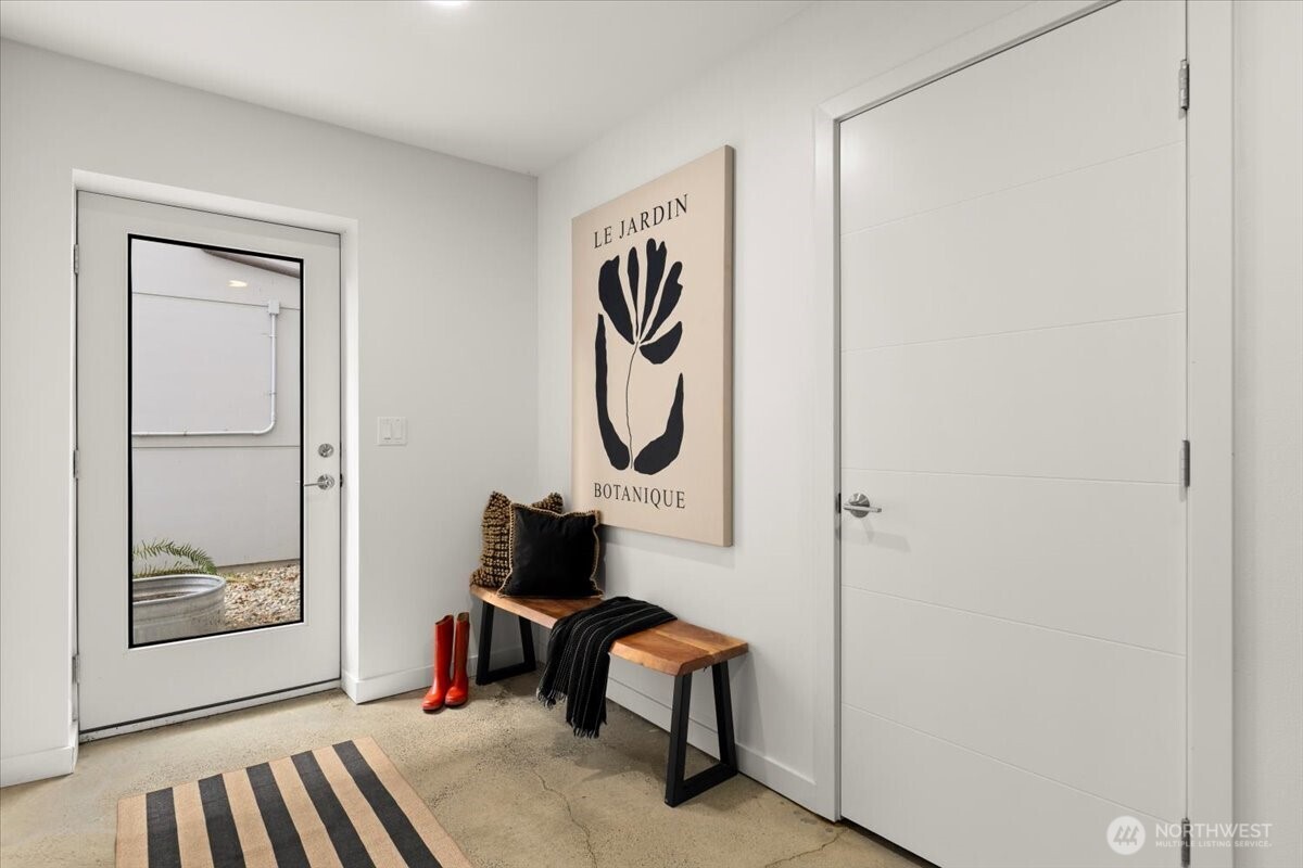 4603 S Juneau Street