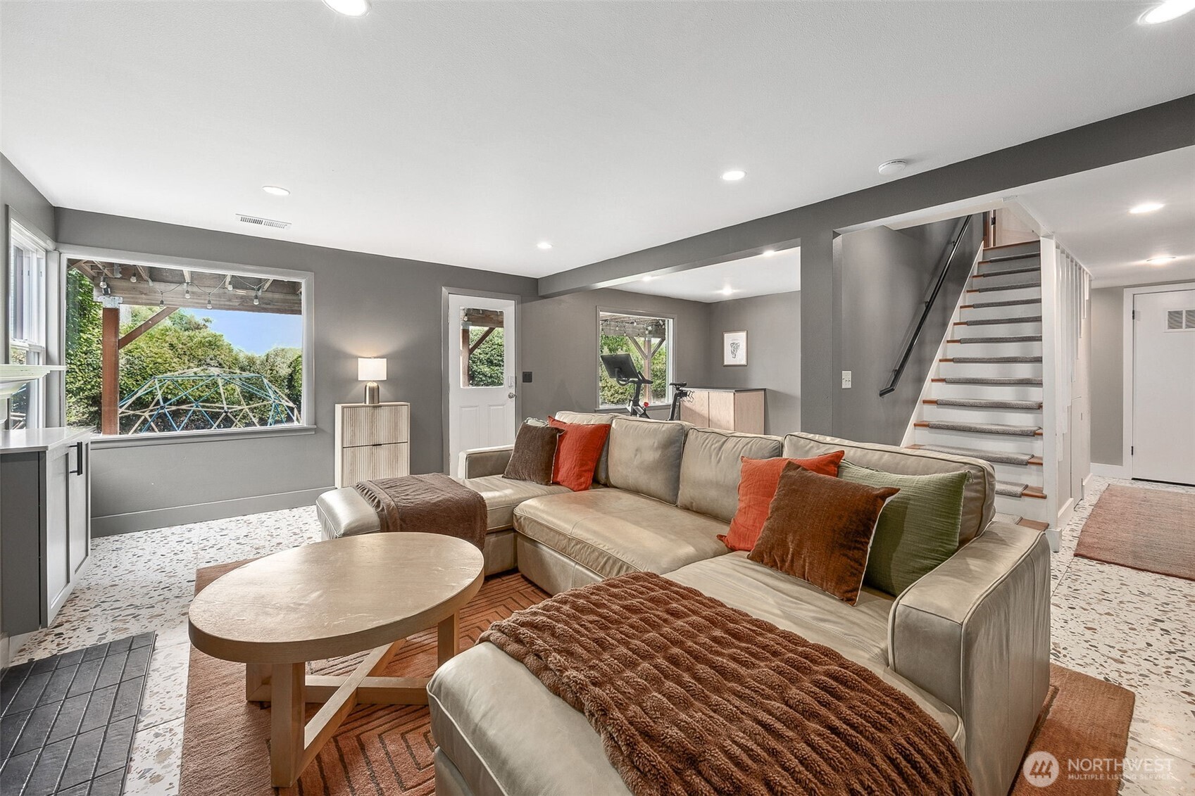 10612 Forest Avenue S