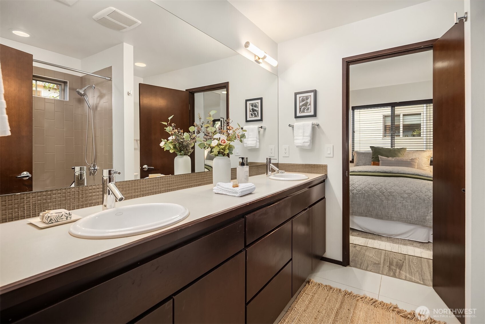 5935 Fauntleroy Way SW Unit: A