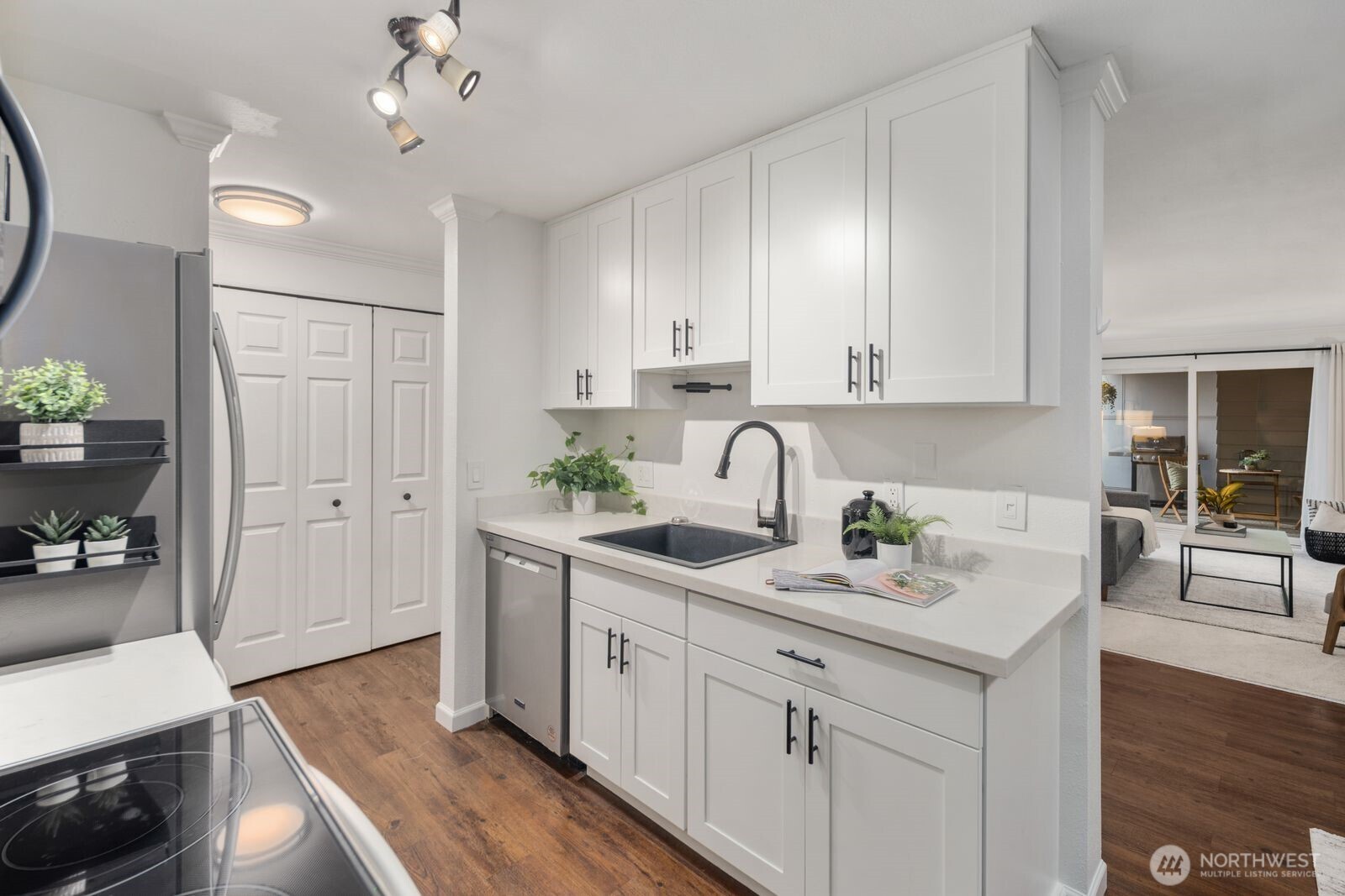 10501 8th Ave NE Unit: 135