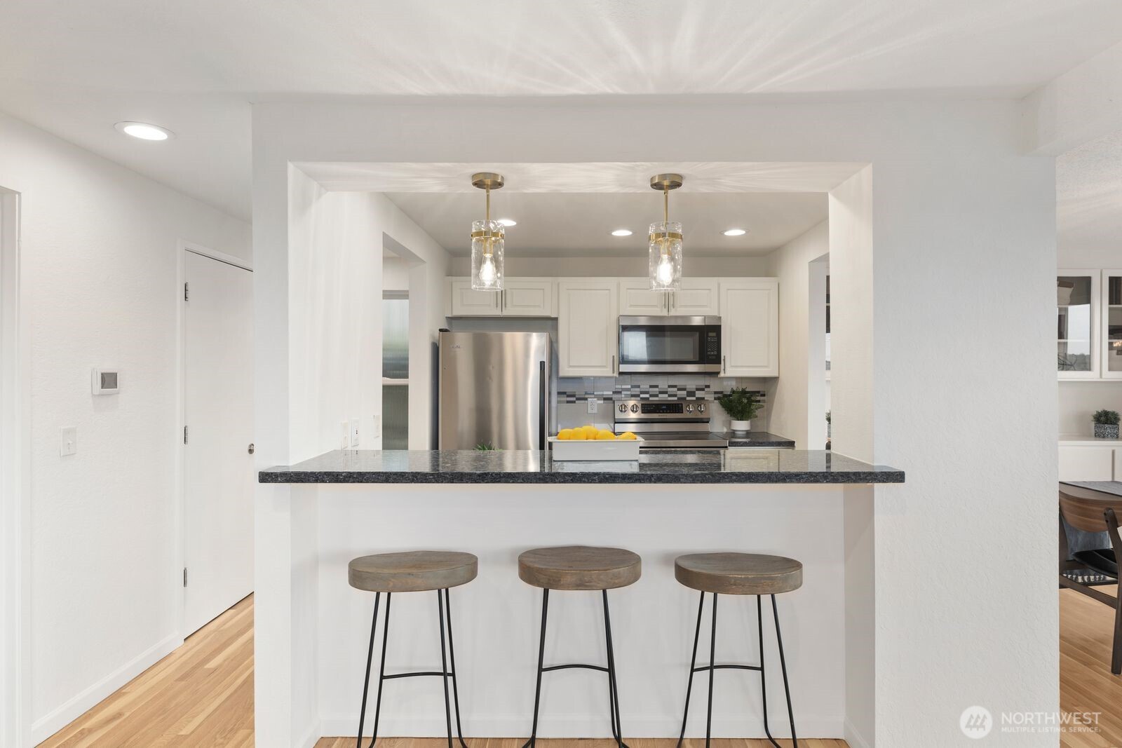 411 Cedar Ave S