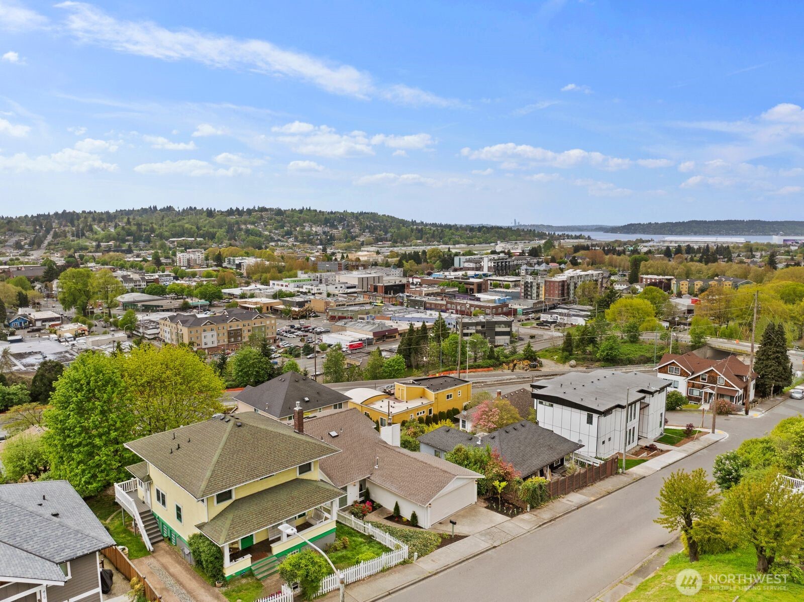 411 Cedar Ave S