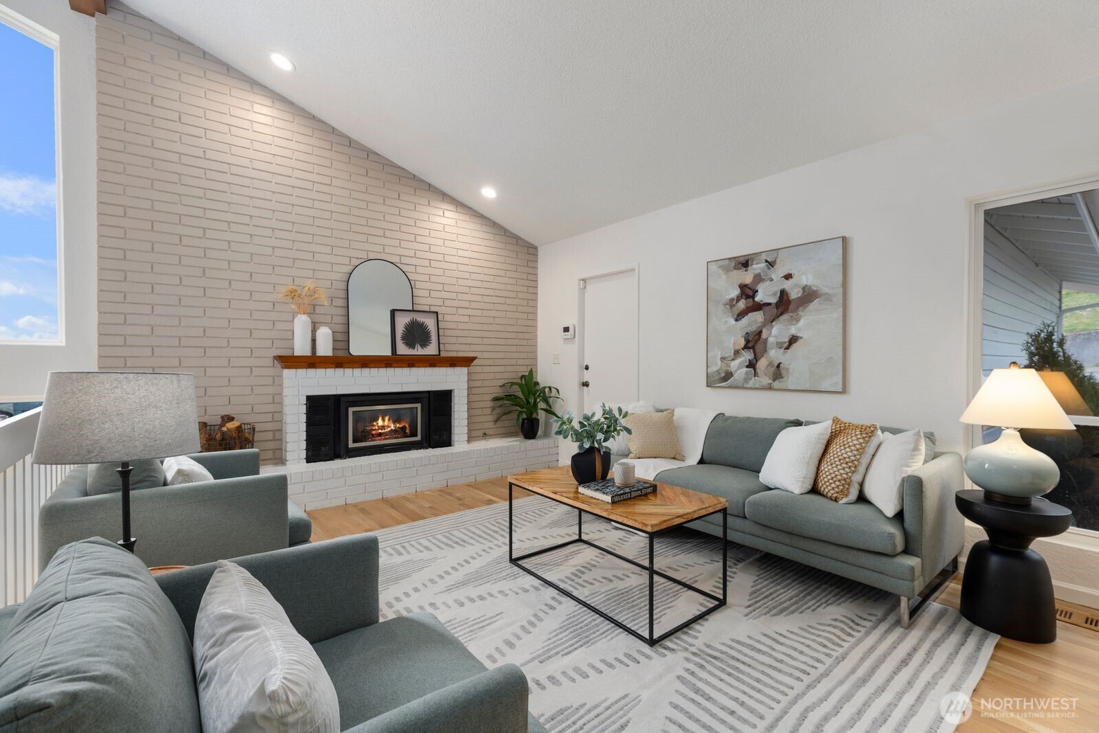 411 Cedar Ave S