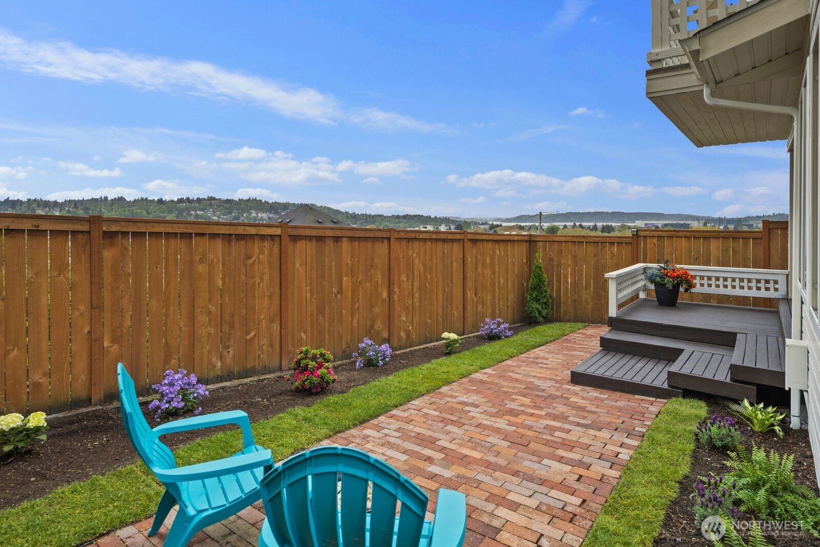 411 Cedar Ave S
