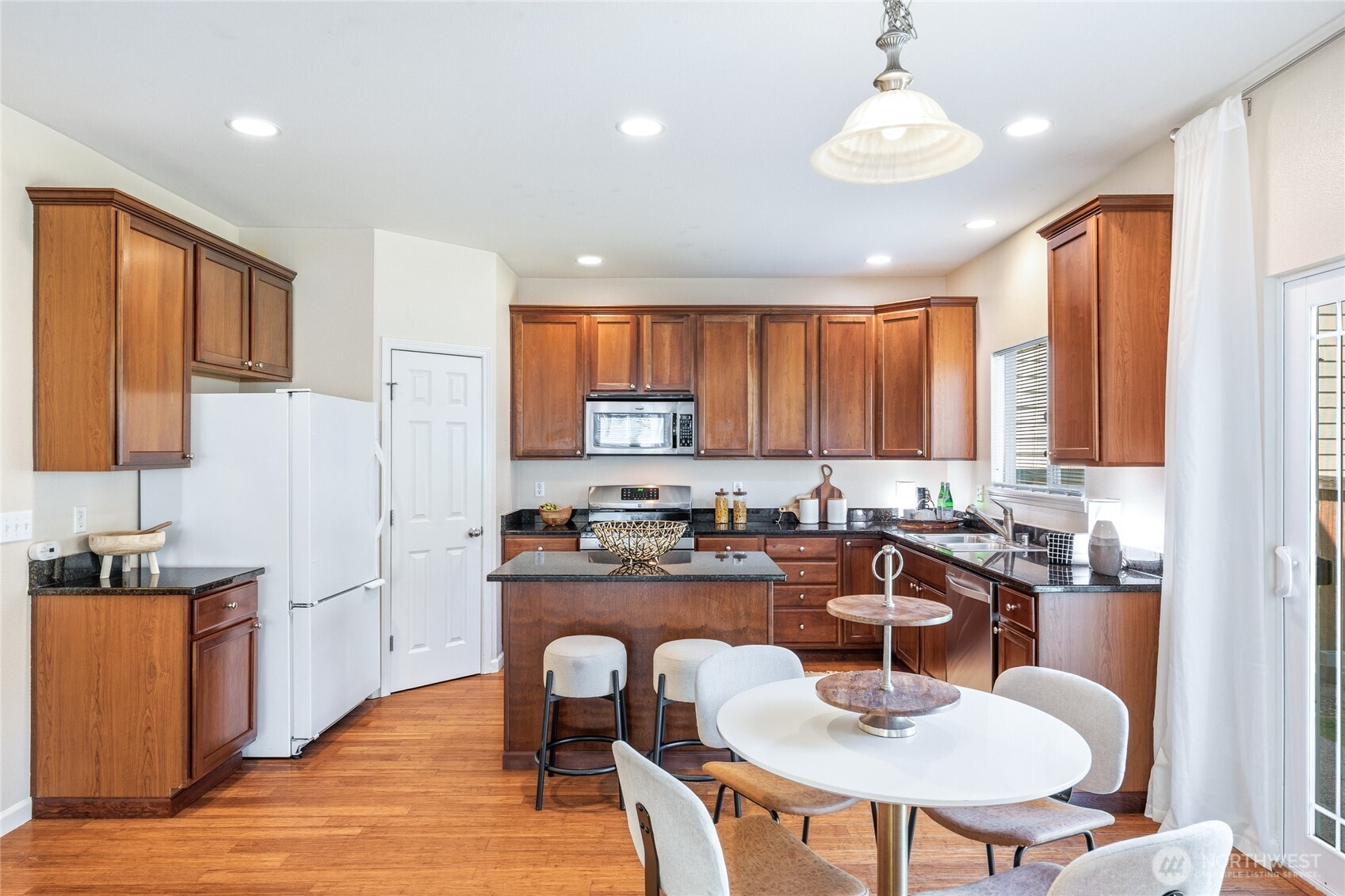 7927 NE 87th Place