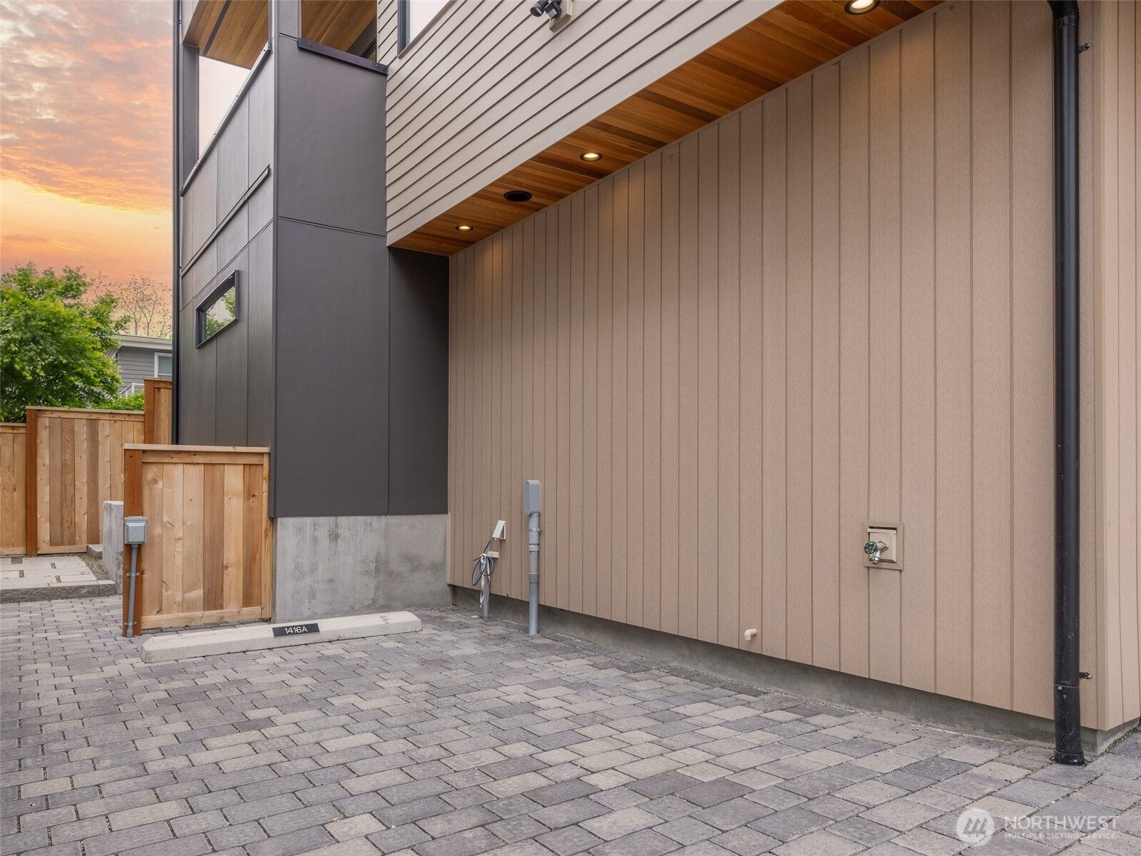 1416 A N 47th Street