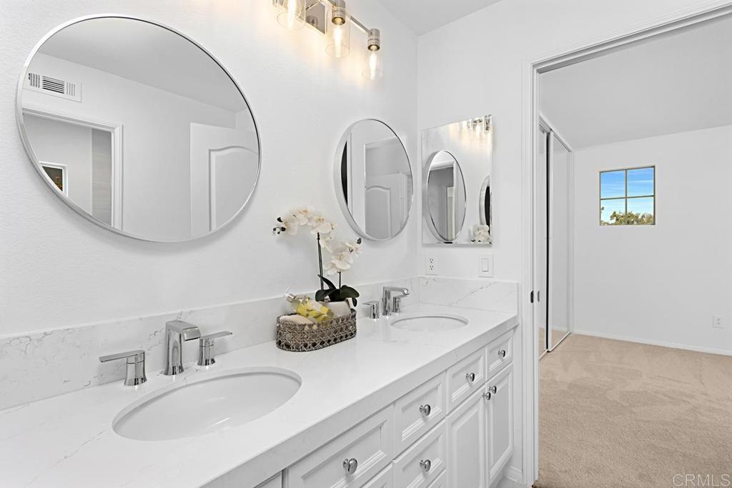 7933 Grado El Tupelo