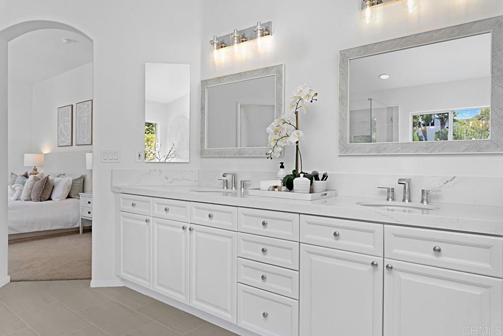 7933 Grado El Tupelo