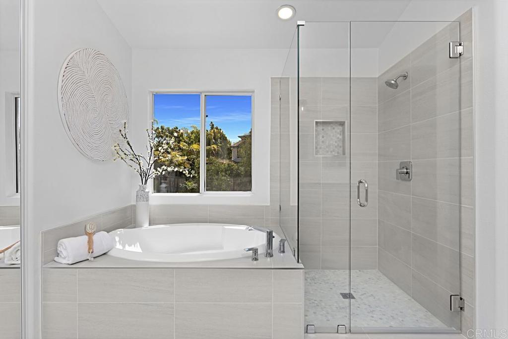 7933 Grado El Tupelo