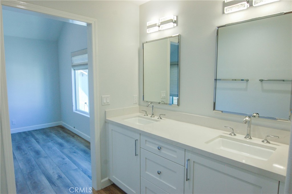 715 .5 Goldenrod Avenue