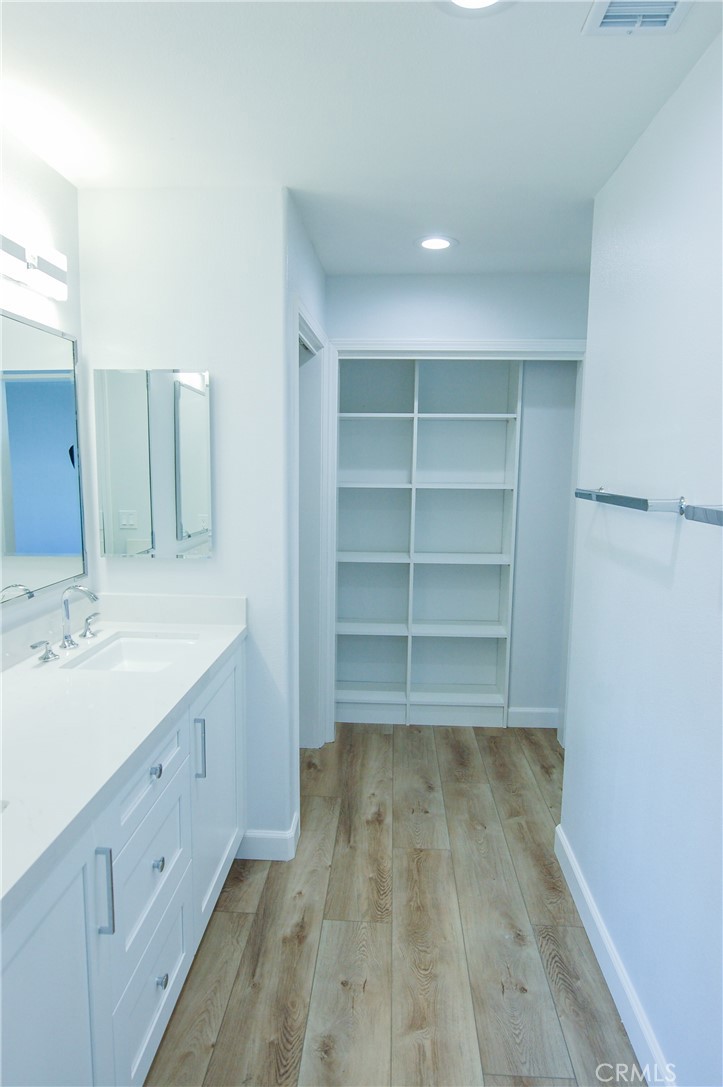 715 .5 Goldenrod Avenue