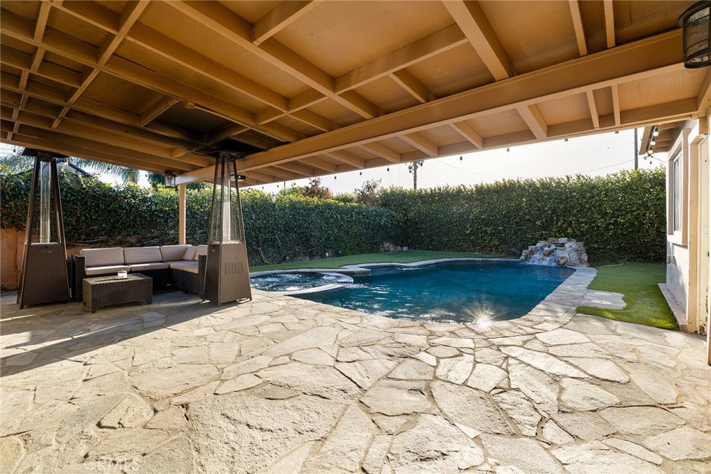 4667 Deeboyar Avenue