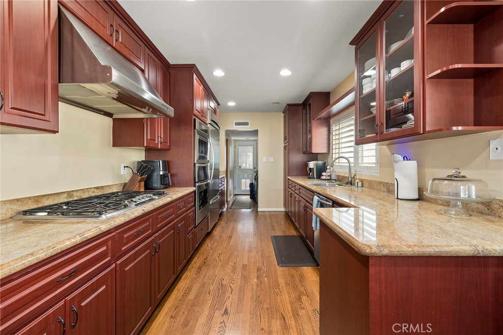 4667 Deeboyar Avenue