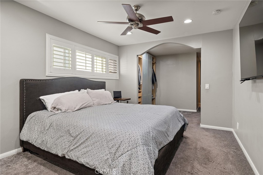 4667 Deeboyar Avenue