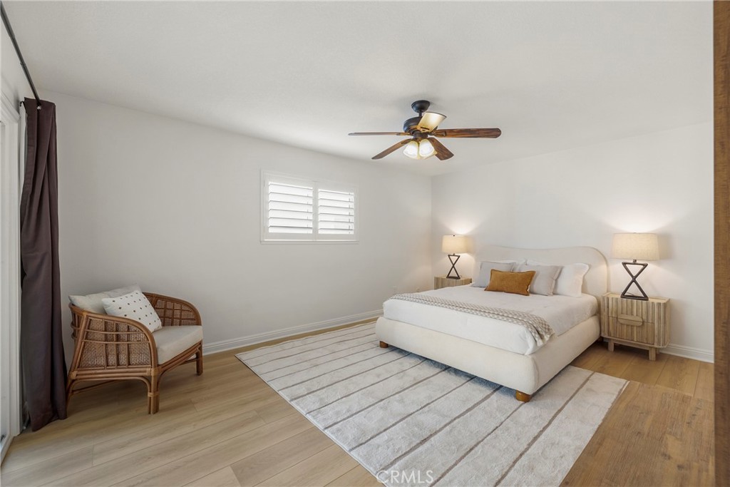 320 E Palmdale Avenue 1