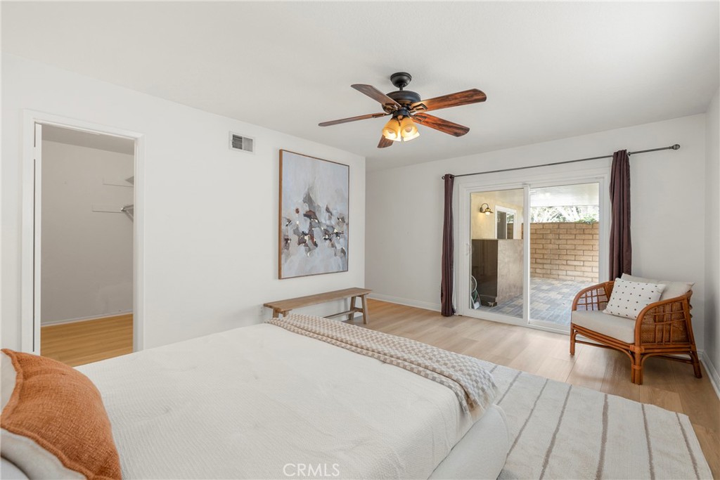 320 E Palmdale Avenue 1