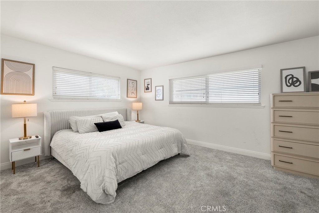 2717 E Palmyra Avenue